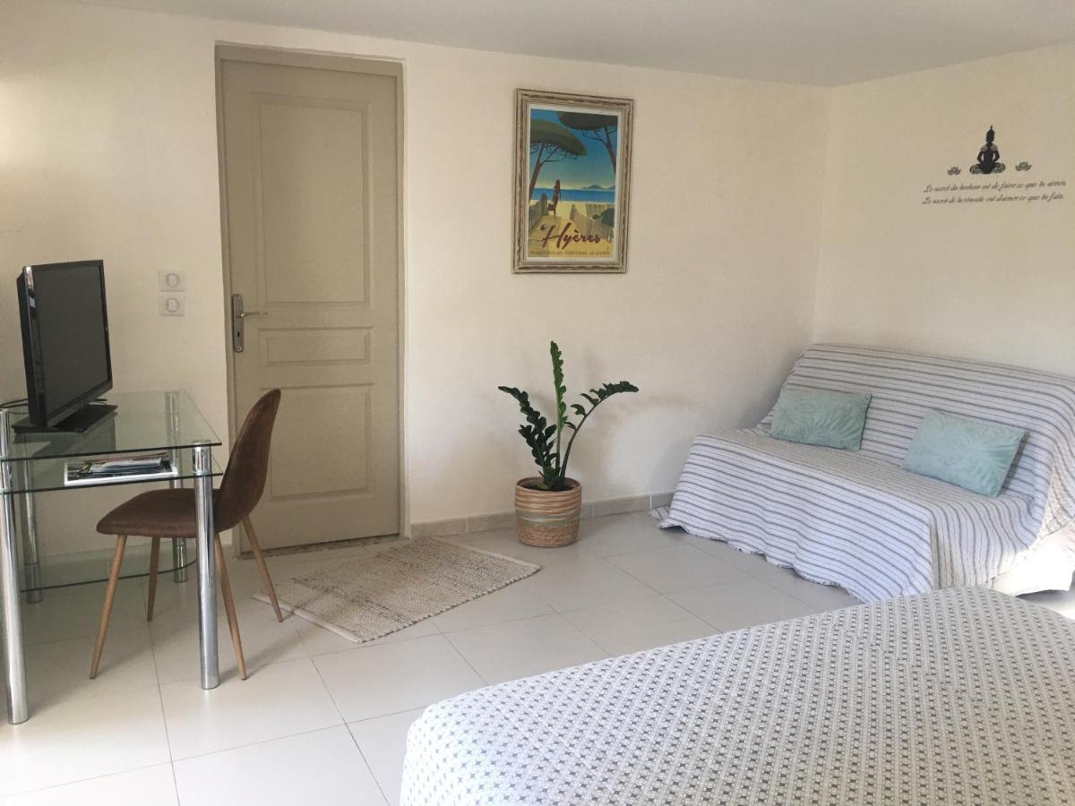 Appartement Dans La Colline Belgentier ภายนอก รูปภาพ