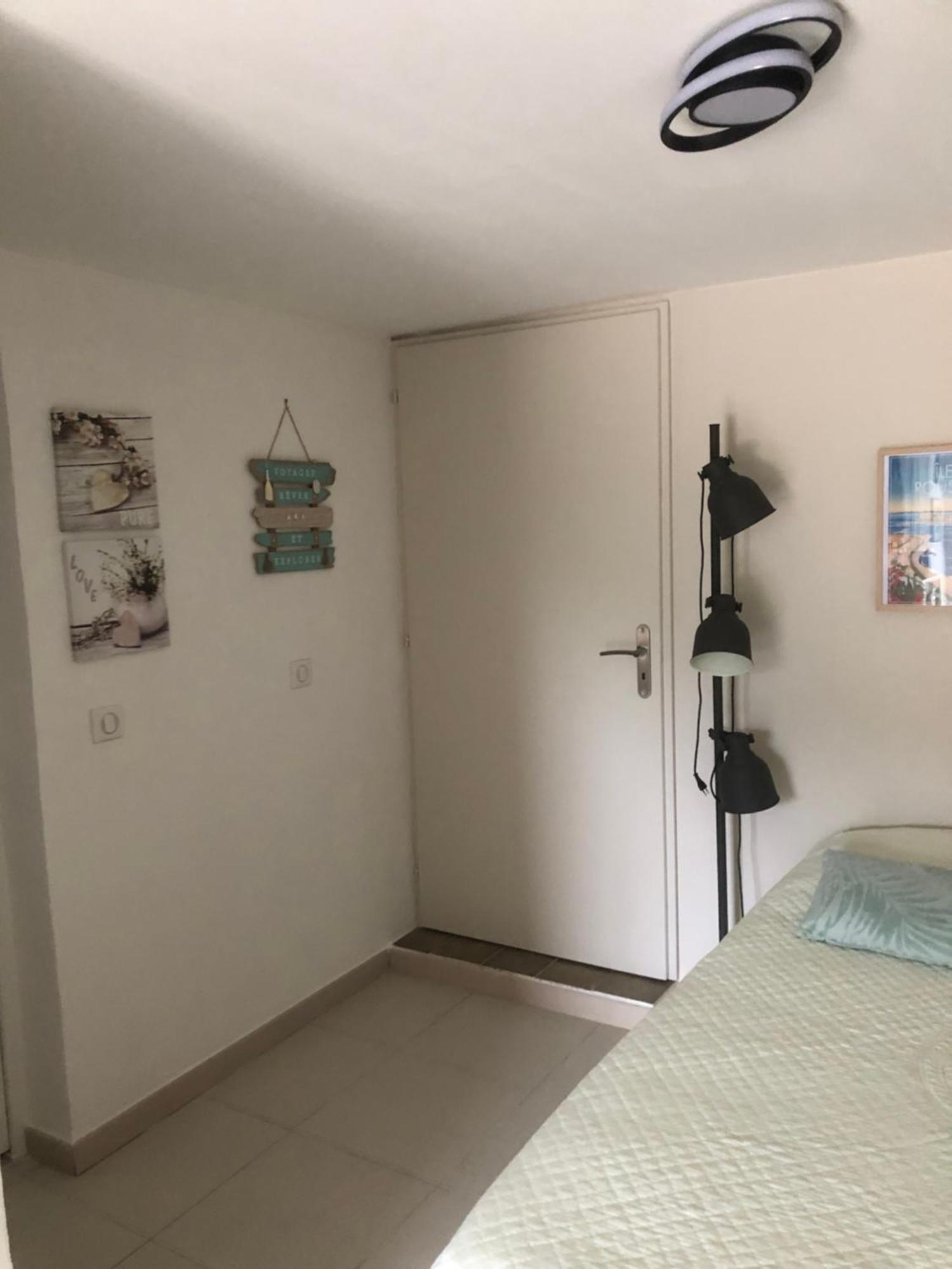 Appartement Dans La Colline Belgentier ภายนอก รูปภาพ
