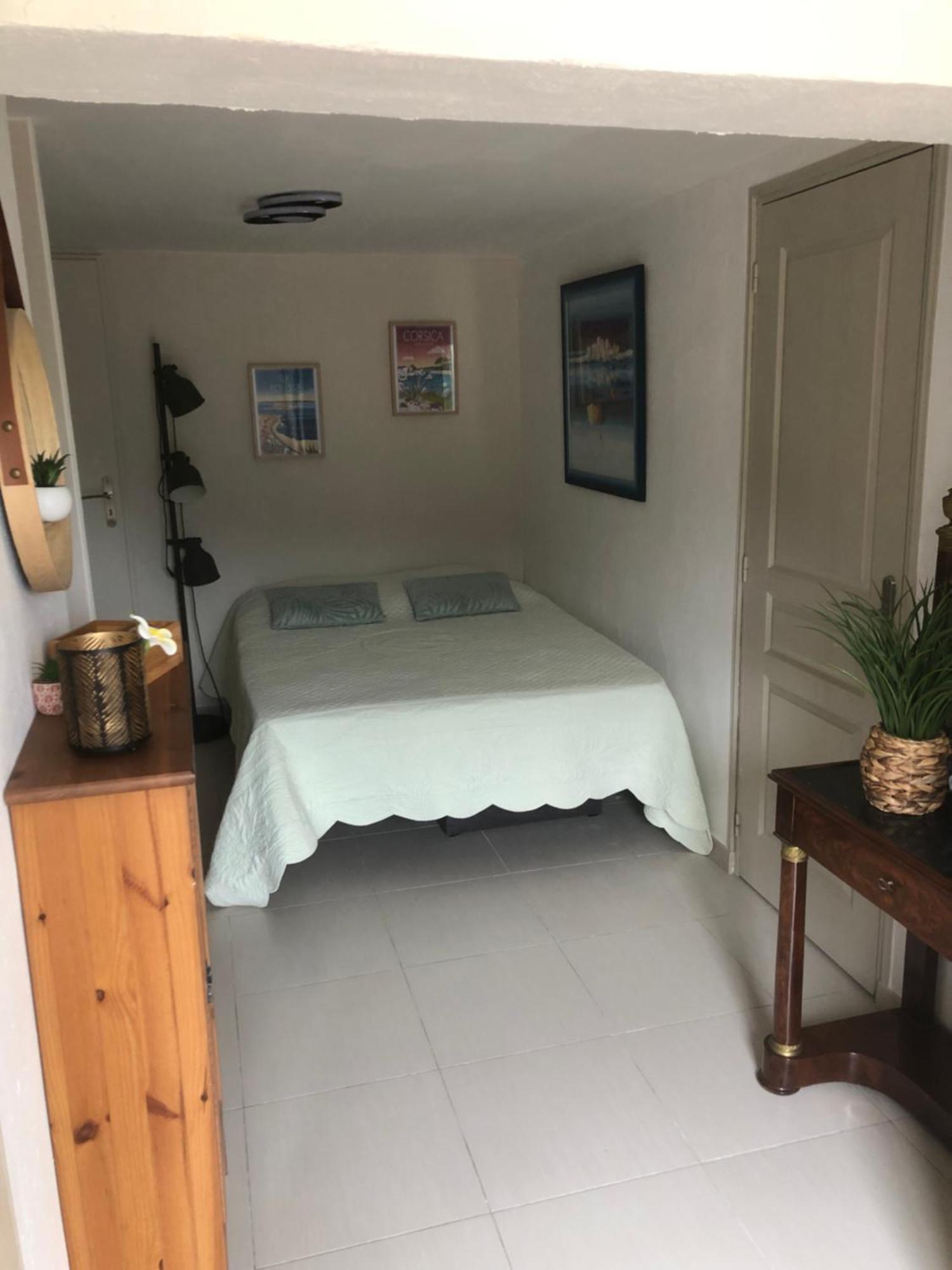 Appartement Dans La Colline Belgentier ภายนอก รูปภาพ